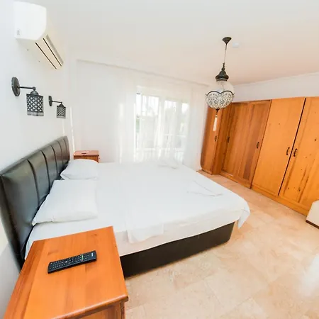 Defne, Walking Distance To Beach, 4 Bedroom, Fully Private Pool Area * Φετιγιέ