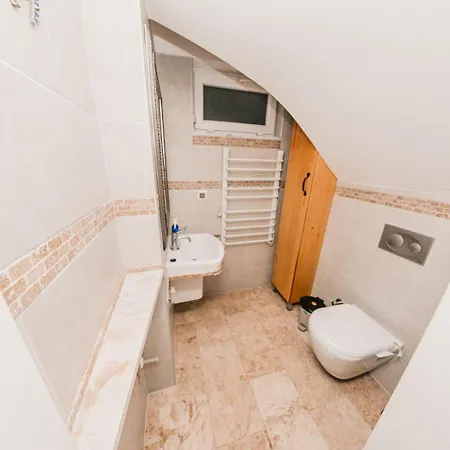 Defne, Walking Distance To Beach, 4 Bedroom, Fully Private Pool Area *