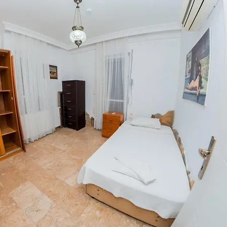 Defne, Walking Distance To Beach, 4 Bedroom, Fully Private Pool Area * Φετιγιέ
